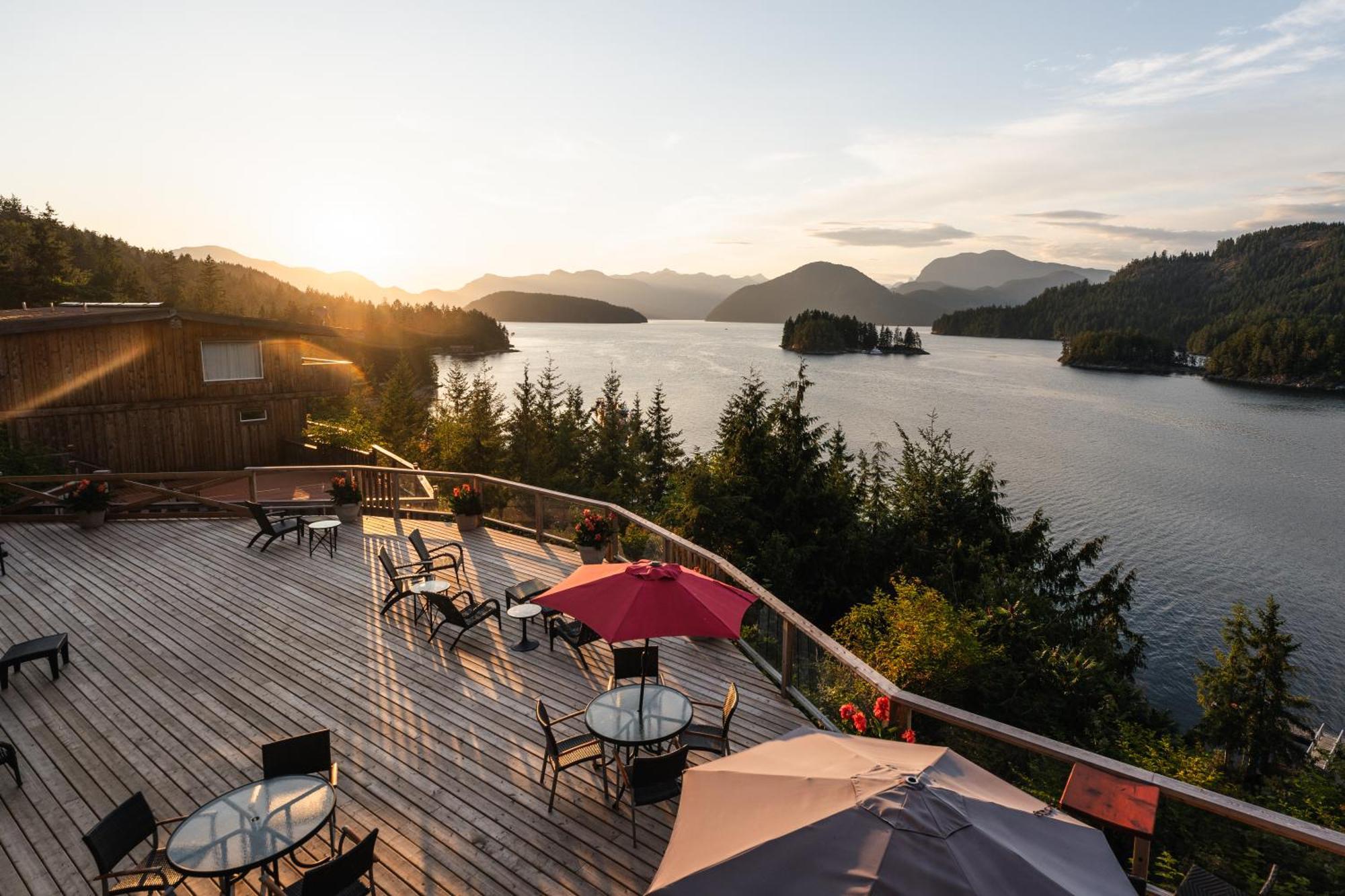 West Coast Wilderness Lodge Egmont Экстерьер фото