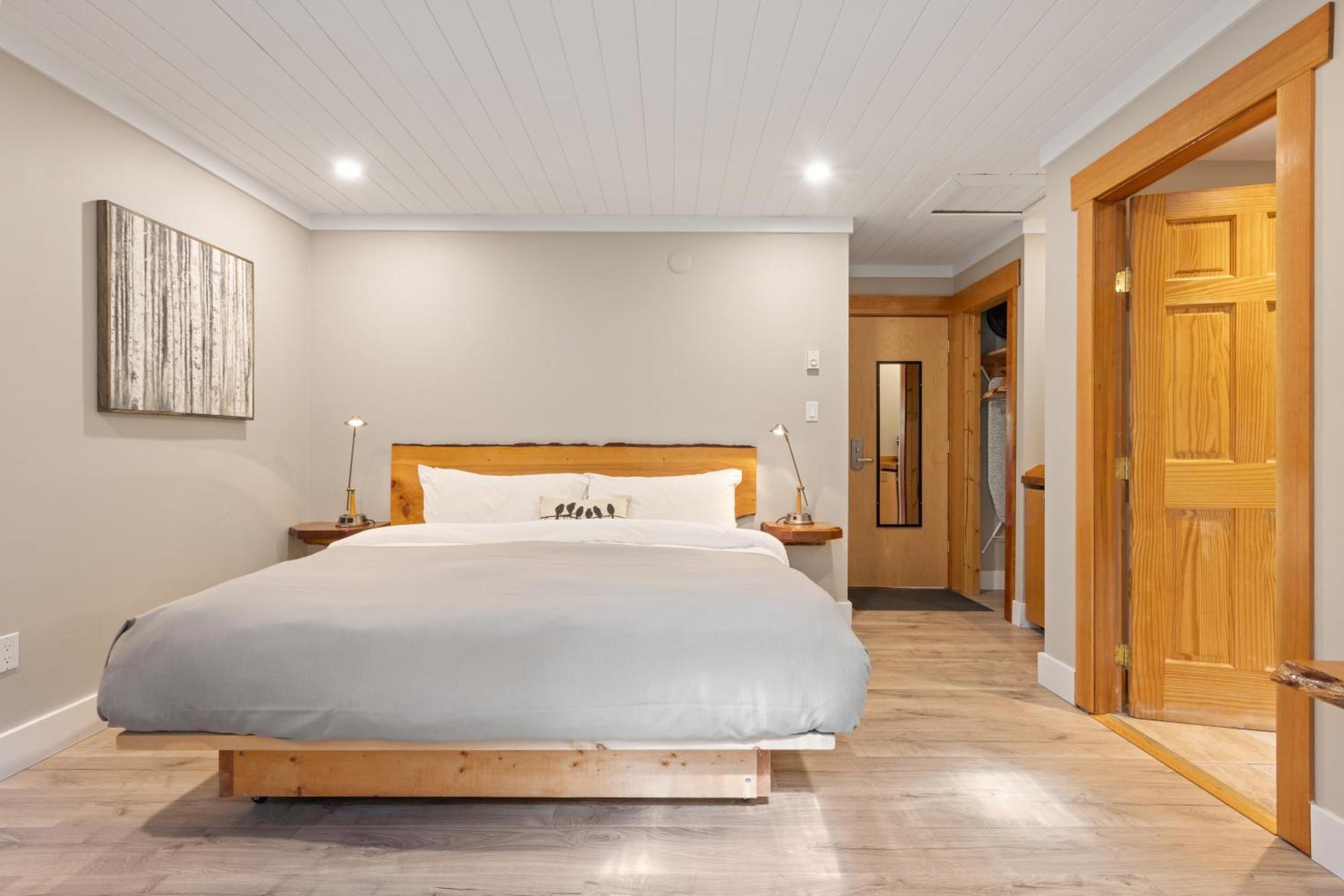 West Coast Wilderness Lodge Egmont Экстерьер фото