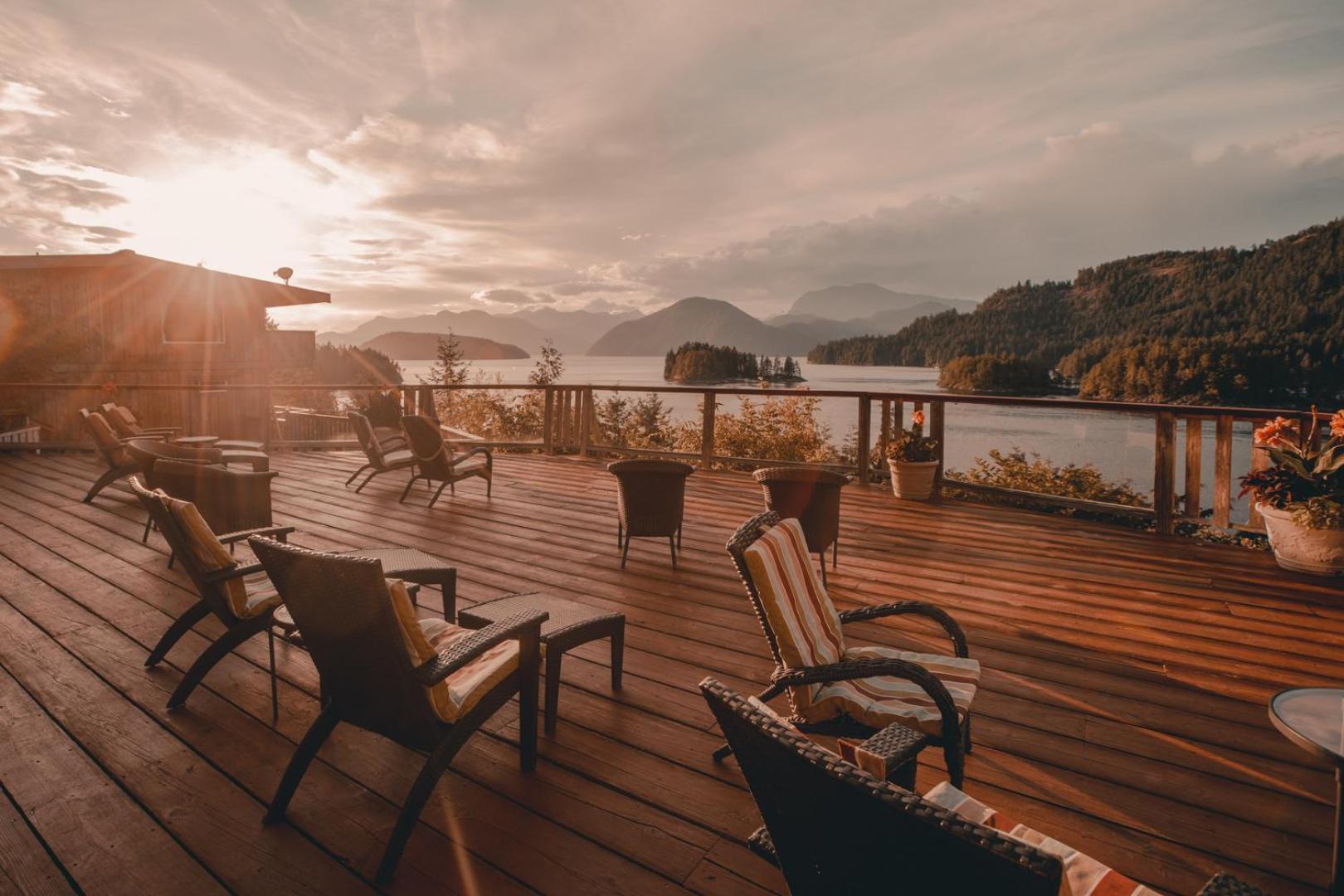 West Coast Wilderness Lodge Egmont Экстерьер фото